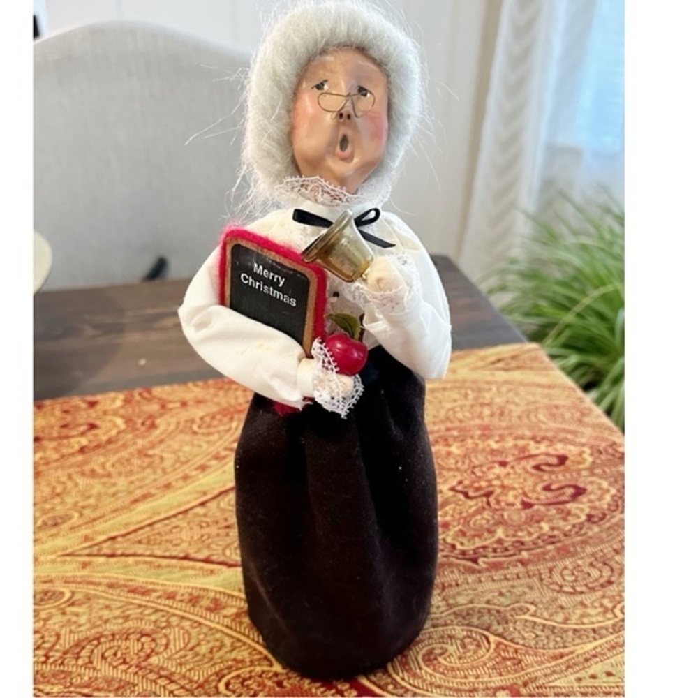 Byers Choice School Marm 1992 Byers Caroler School Teacher